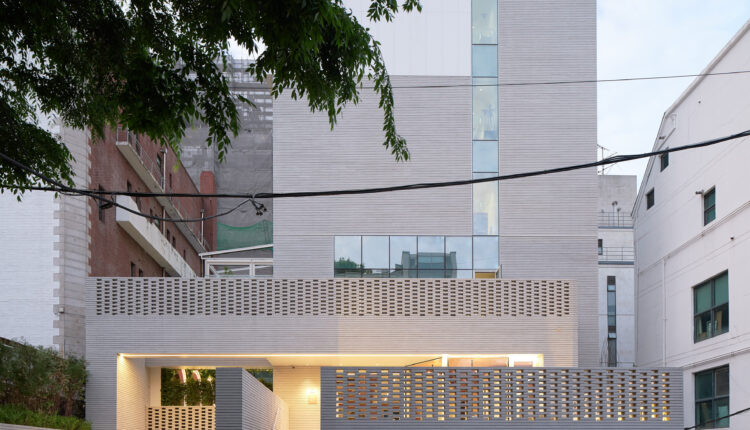 ban_Chai Communication Office Building-32