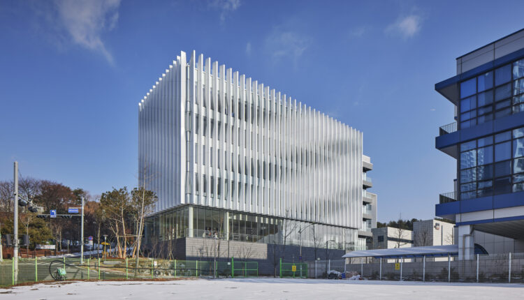 JOHO_Wave Louver Office Building-14