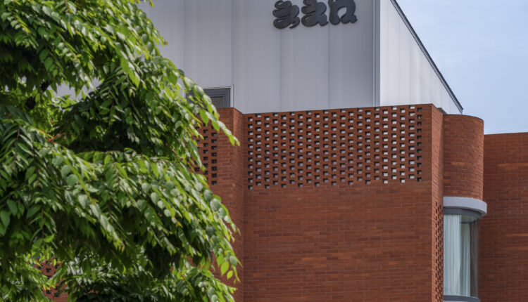 Studio C_H2L-26